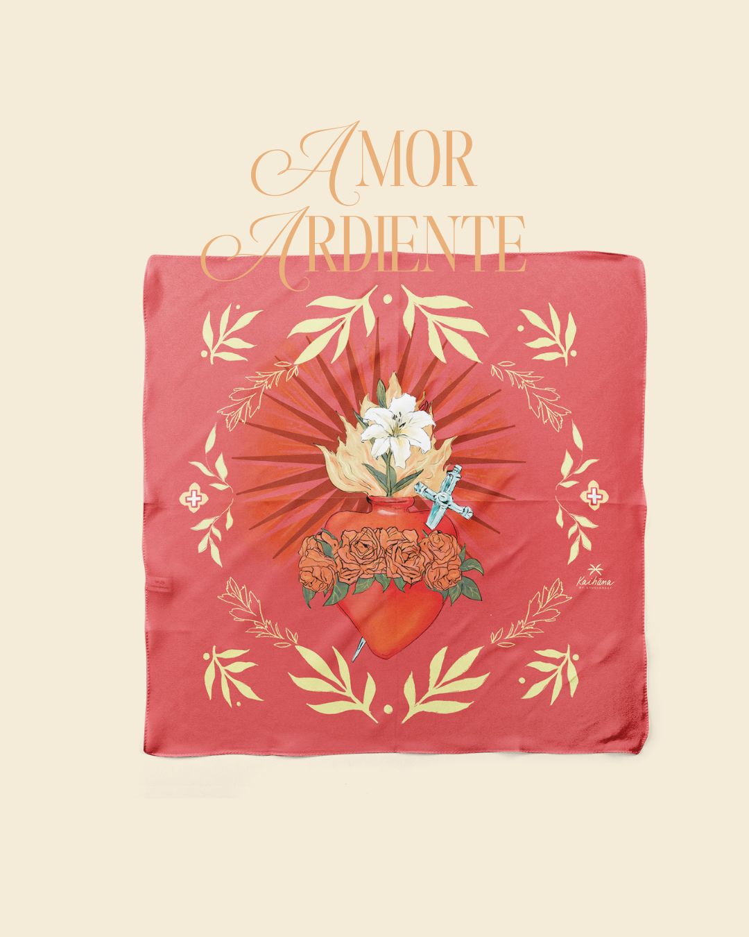 Foulard Amor Ardiente Kaihana en soie – motif sacré-cœur rouge et or